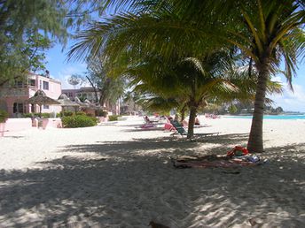 Барбадос, пляж Сейнт Лоуренс Гэп, уютный отель