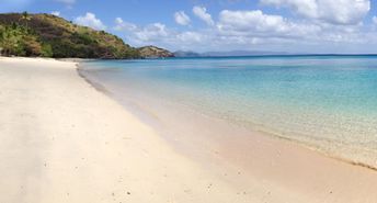 Fiji, Kandavu, Yaukuve Levu island, beach, clear water