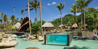 Fiji, Taveuni, Laucala island, 2-level pool