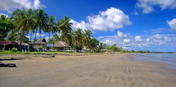 Fiji, Viti Levu, Wailoaloa beach, wet sand