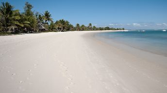 Мозамбик, Базаруто, Остров Бенкуэра, белый песок