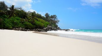 Seychelles, Mahe, Anse Carana beach, view to left