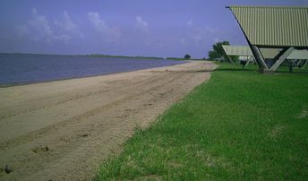 USA, Louisiana, Cypremort Point beach, huts