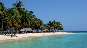 Panama, San Blas, Isla Aguja, beach