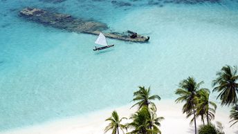 Panama, San Blas, Isla Perro, Barco Hundido shipwreck