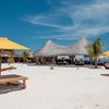 Alifu Dhaalu, Thelu Veliga beach, benches