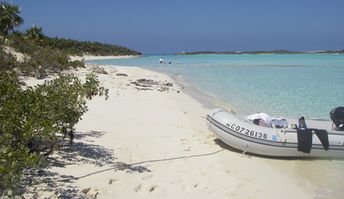 Bahamas, Exuma, Warderick Wells Cay, beach