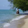 Nassau, Coral Harbour beach, water edge