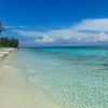 Nassau, Jaws Beach, water edge