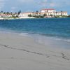 Nassau, Sandyport beach, wet sand