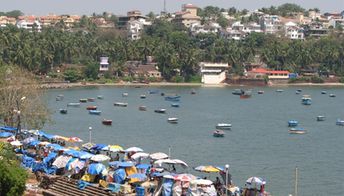 India, Goa, Dona Paula beach, flea market