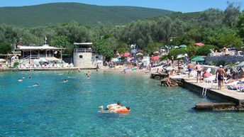 Черногория, Пляж Миришта, прозрачная вода
