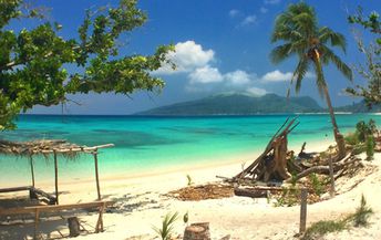 Vanuatu, Efate, Pele island, beach