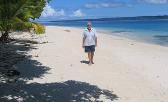 Vanuatu, Espiritu Santo, Bokissa island, white sand beach