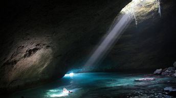 Вануату, Танна, Голубая пещера