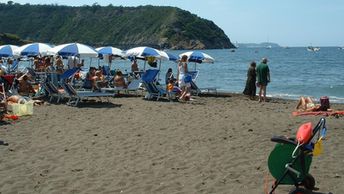 Italy, Procida, Ciracciello beach