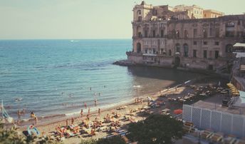 Bagno Elena beach, Naples, Italy - Ultimate guide (June 2018) Bagno Elena beach, Naples, Italy - Ultimate guide (June 2018)