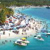 Venezuela, Cayo Sombrero beach, crowd