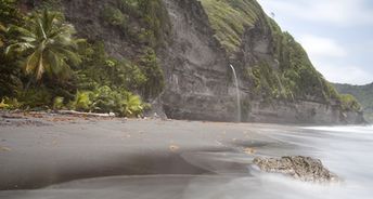 Dominica, Wavine Cyrique beach, waterfall