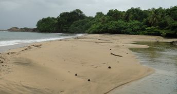 Dominica, Woodford Hill beach (La Taille Bay)