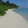 Maldives, Faafu, Nilandhoo island, beach