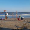 США, Пляж Кристал-бич, кромка воды
