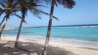 Guadeloupe, La Desirade, Baie Mahualt beach