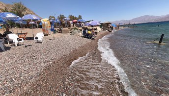Israel, Eilat, Migdalor beach, water edge