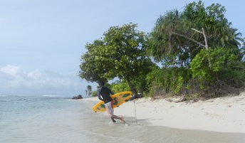Maldives, Meemu, Mulah island, beach
