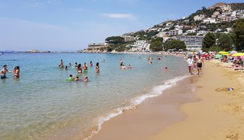 Spain, Costa Brava, Almadraba beach