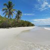 Martinique, Grande Terre beach (left)