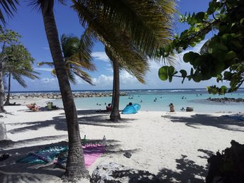 Guadeloupe, Grande Terre, Sainte-Anne beach, left