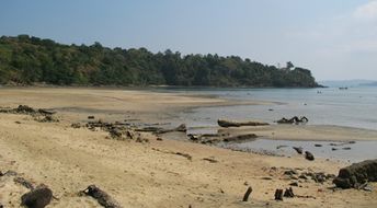 India, Andaman Isl, Port Blair, Munda Pahar beach, low tide