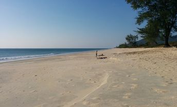 Мьянма (Бирма), Пляж Набуле, белый песок