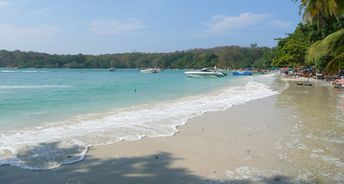 Thailand, Pattaya, Ko Samet, Ao Wong Duan wet beach