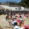 USA, California, Malibu, Paradise Cove beach, crowd