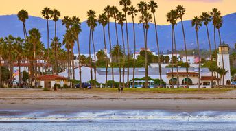 USA, California, Santa Barbara, East Beach, palms