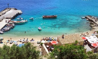 Italy, Apulia, Tremiti, San Nicola island, beach