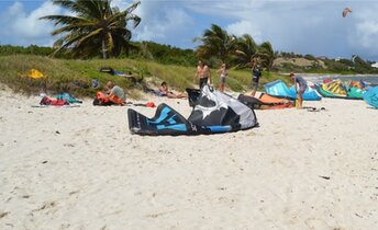 Antigua and Barbuda, Antigua, Jabberwock beach, kite surfers