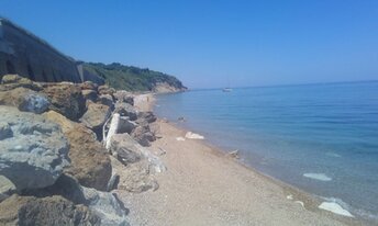 Italy, Abruzzo, Punta Ferruccio beach, clear water