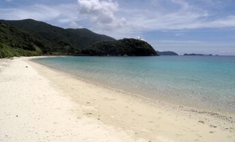 Japan, Amami Oshima, Nishikomi beach, white sand