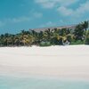 Мальдивы, Нуну, Остров Куредивару, пляж, вид с моря