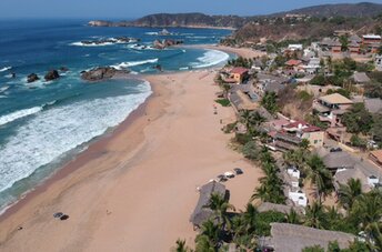 Mexico, Playa San Agustinillo beach, aerial view