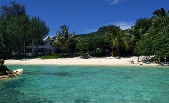 Cook Islands, Rarotonga, Murivai beach, view from water