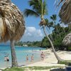 Доминиканская Республика, Остров Кайо-Левантадо, частный пляж, пальма