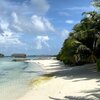 Maldives, Gaafu, Dhigurah island, beach, water edge