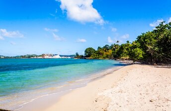 Antigua, Ballast Bay beach, white sand