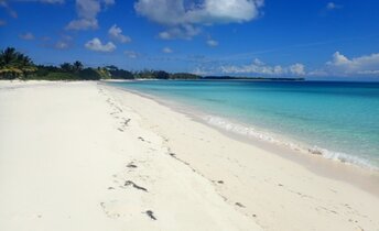 Bahamas, Cat Island, Port Royal beach, left