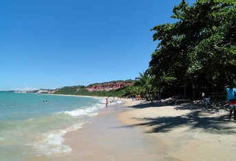Бразилия, Арраял-д'Ажуда, пляж Praia Pitinga
