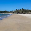 Доминикана, Пляж Плайя-Камбиасо, мокрый песок